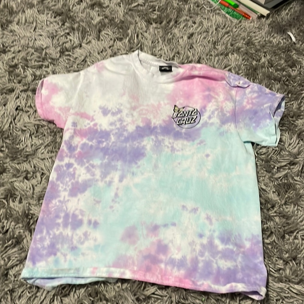 Santa Cruz tee